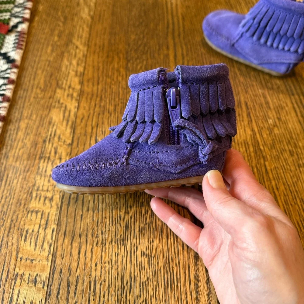 Purple Minnetonka Baby Fringe Moccasins Boots size 3